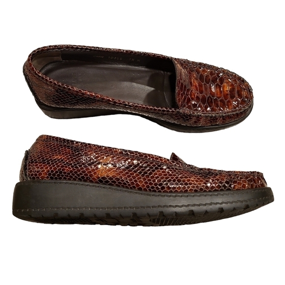 Vintage Stuart Weitzman Y2K 90s Low Platform Faux Snakeskin Shoe, Size 7.5 - Picture 1 of 16